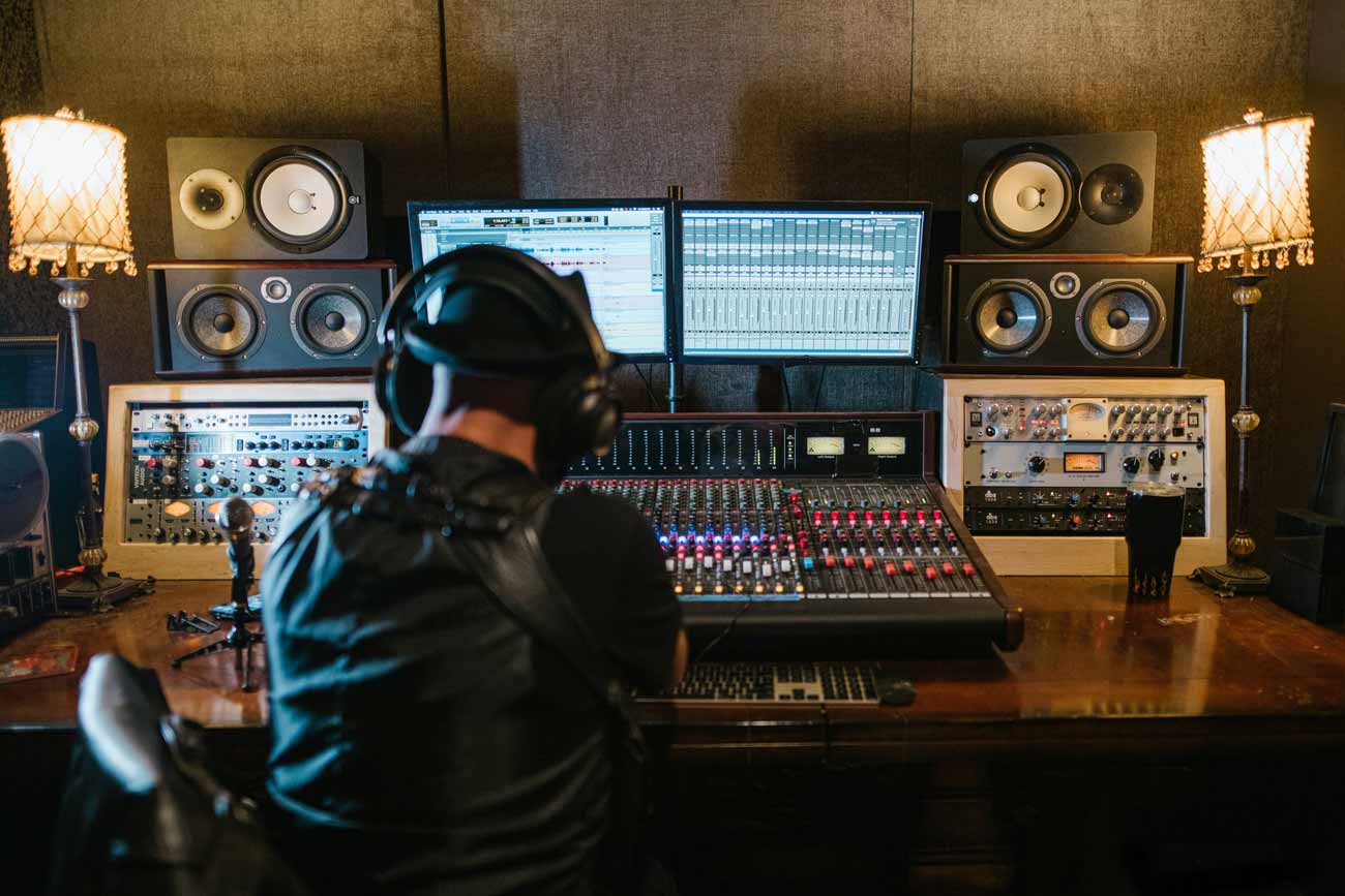 Music-Production-Small Music Production, Music School, Music Producer, electronic Music, Audionerdz
